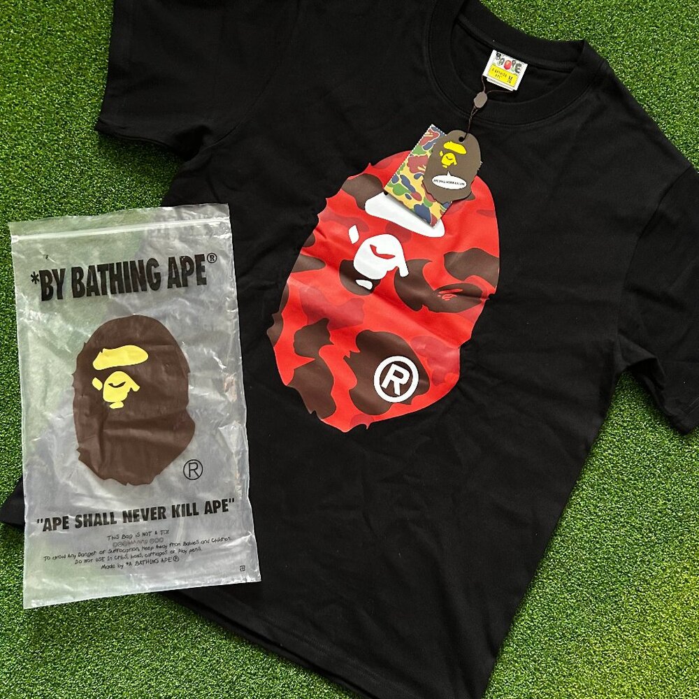 Bape Tee red Brand New Size M